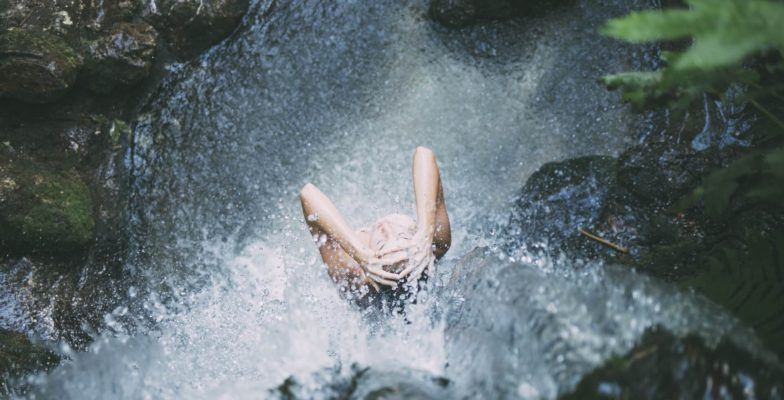 Was ist ein Sprachbad? Duschen Entspannung Natur
